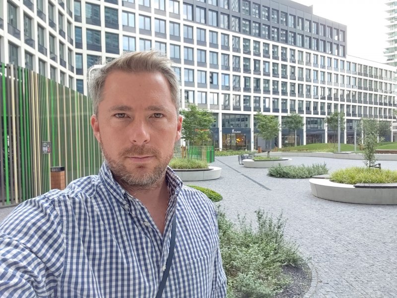 LG G8S ThinQ - selfie záber