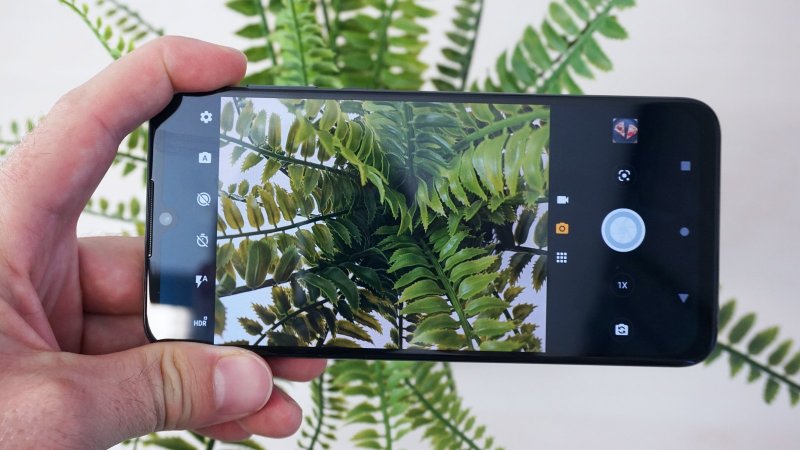 Motorola One Zoom - fotoaparát