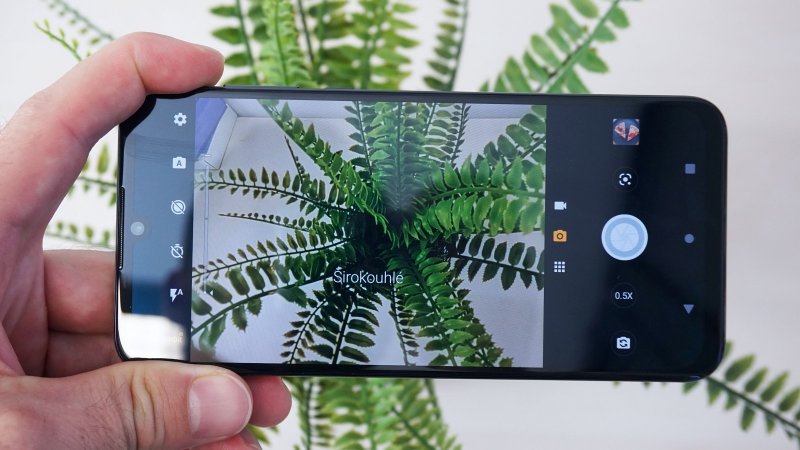 Motorola One Zoom - širokouhlý fotoaparát