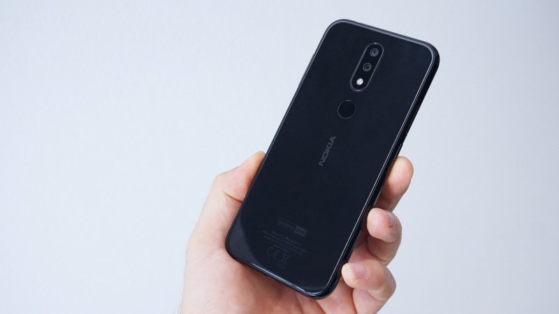 Nokia 4.2 - v ruke