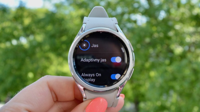 Samsung Galaxy Watch6 Classic recenzia