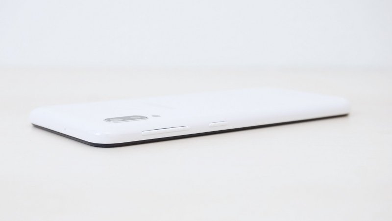 Samsung Galaxy A20e zo strany