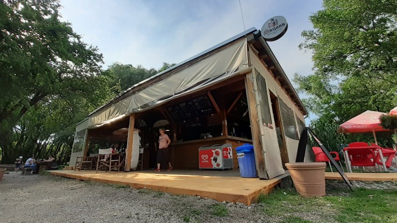 Samsung Galaxy A20e širokouhlá fotografia