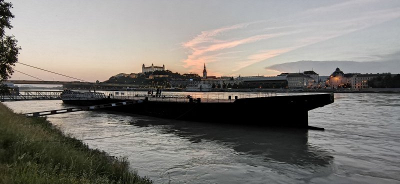 Honor 20 širokouhlý večerný záber